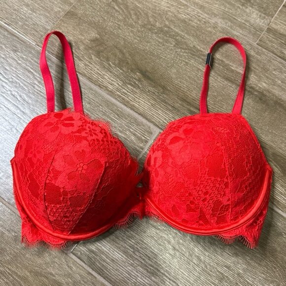 New Victoria’s Secret Dream Angel Red Lace Push Up bra 34DD or 34E - Picture 1 of 5